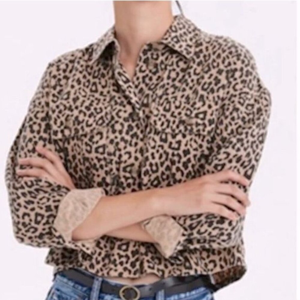 American Eagle Outfitters Leopard Print Button-Up Jacket in Tan and Black